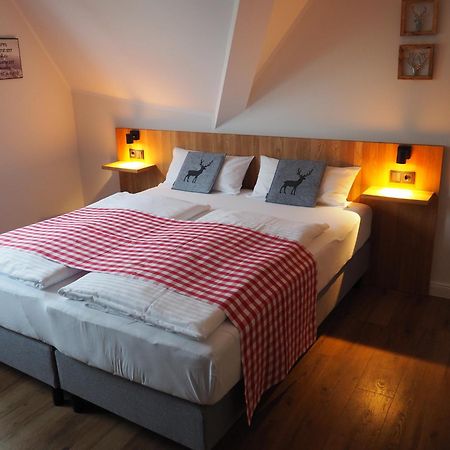 Hotel Neumaier ซานเทน ภายนอก รูปภาพ