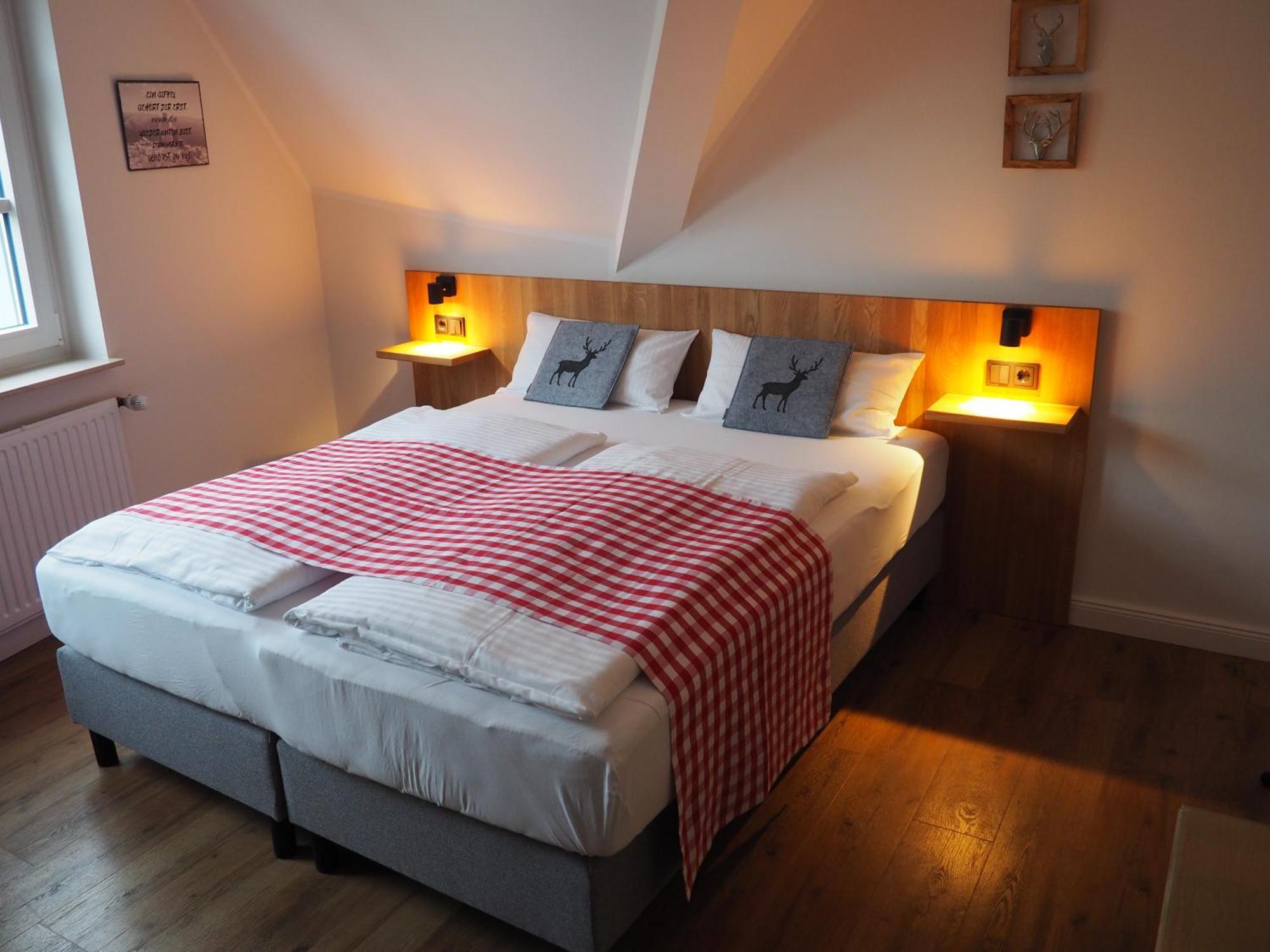 Hotel Neumaier ซานเทน ภายนอก รูปภาพ